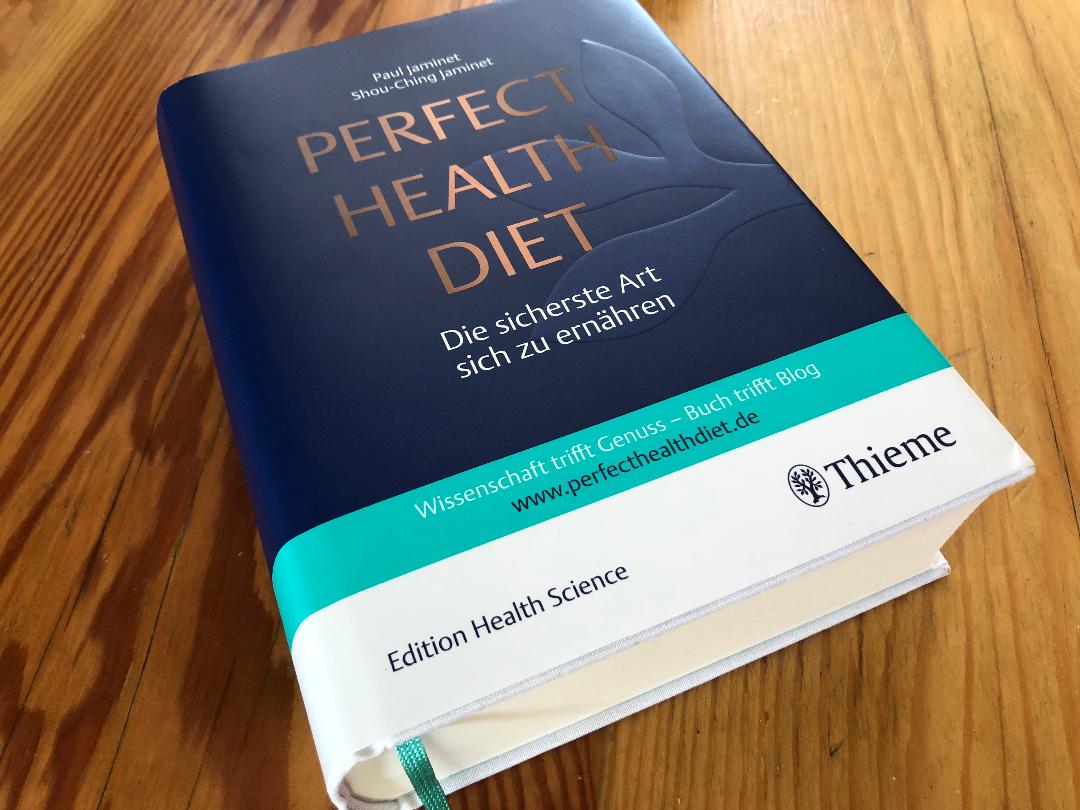 Rheuma Optimist hat die Perfect Health Diet getestet. Der Ratgeber ist im Thieme Verlag erschienen.